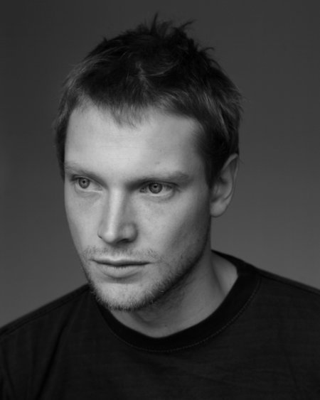 Simon Woods: Discover His Amazing Life And Career - Top Celebrities